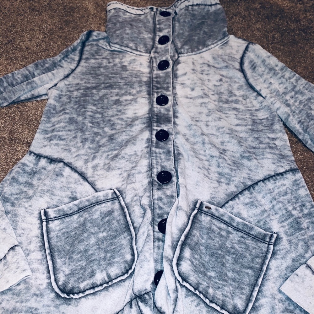Obey Pullover - Picture 2 of 5